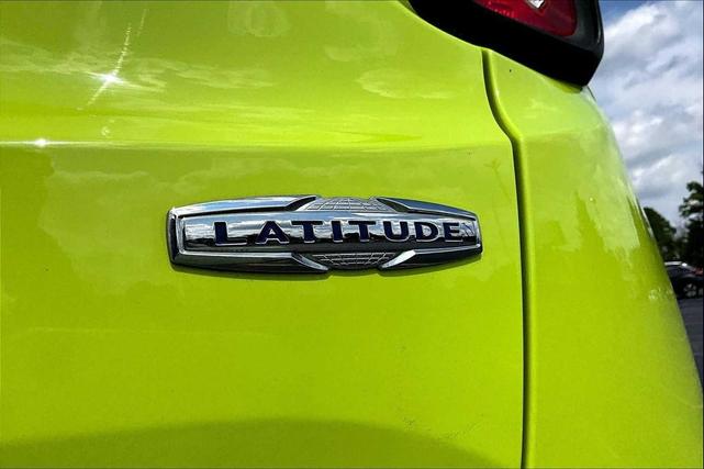 Photo of 2017 Hypergreen Clearcoat Jeep Renegade
