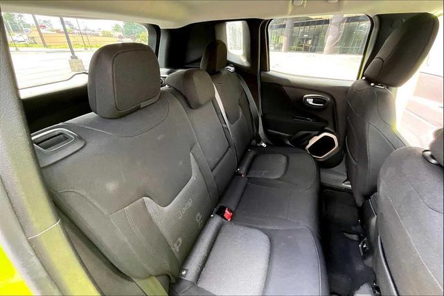 Photo of 2017 Hypergreen Clearcoat Jeep Renegade