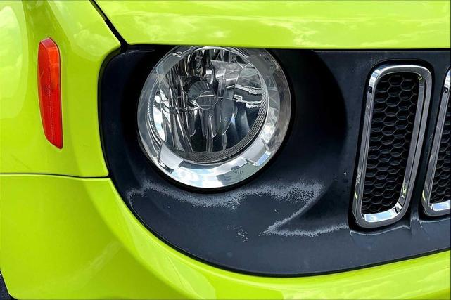 Photo of 2017 Hypergreen Clearcoat Jeep Renegade
