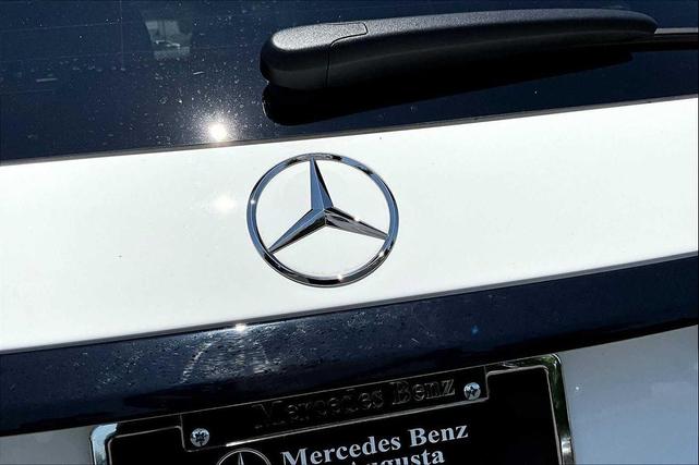 Photo of 2025 Polar White Mercedes-Benz GLC 300