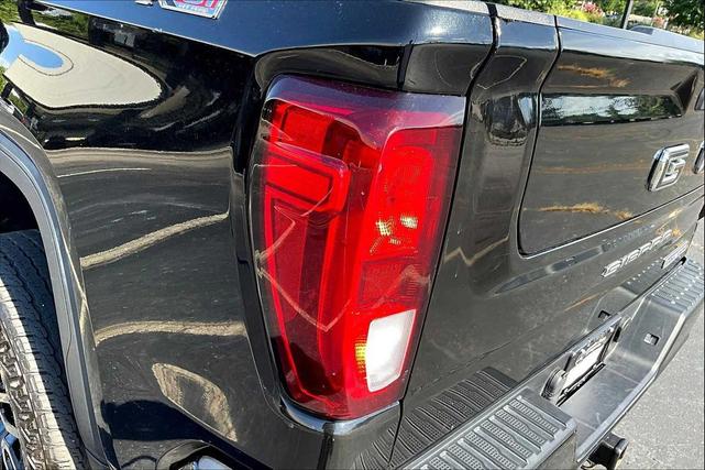 Photo of 2022 Onyx Black GMC Sierra 1500