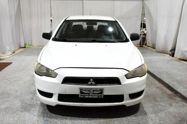 Photo of 2009 White Mitsubishi Lancer