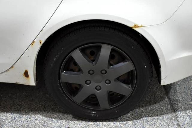 Photo of 2009 White Mitsubishi Lancer