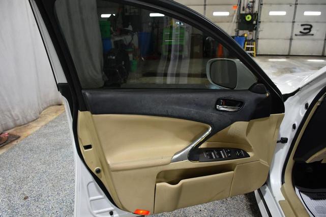 Photo of 2008 White Lexus IS 250