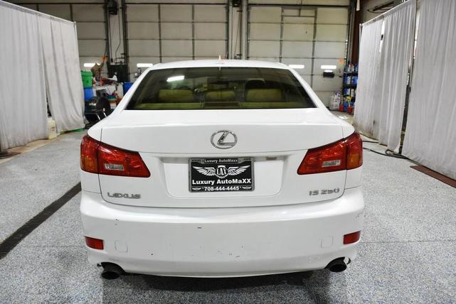 Photo of 2008 White Lexus IS 250