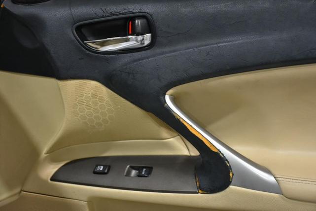 Photo of 2008 White Lexus IS 250