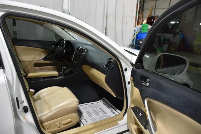 Photo of 2008 White Lexus IS 250
