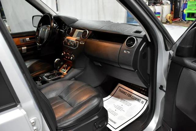 Photo of 2010 Silver Land Rover LR4