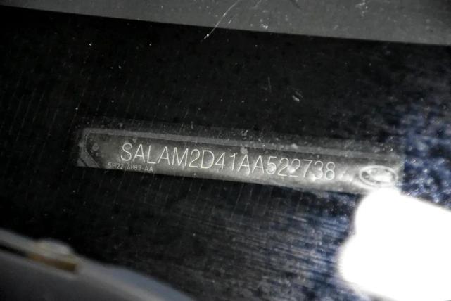 Photo of 2010 Silver Land Rover LR4