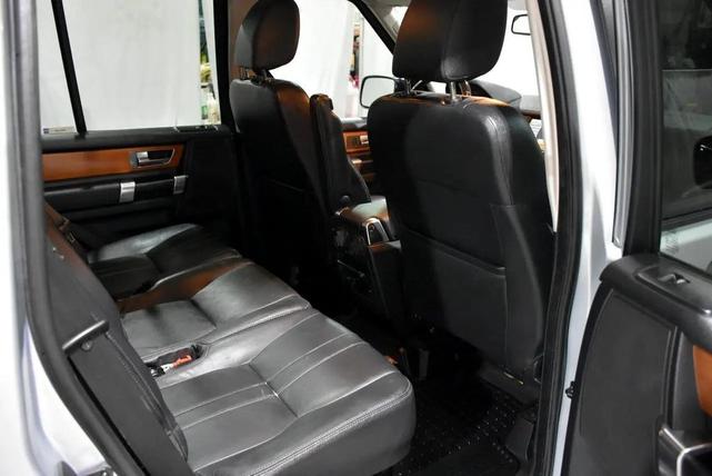 Photo of 2010 Silver Land Rover LR4