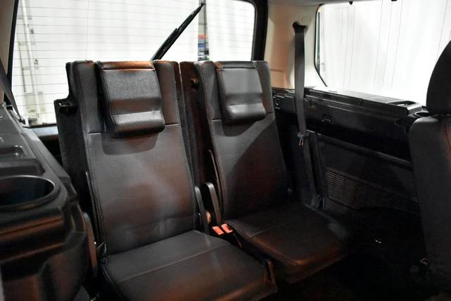 Photo of 2010 Silver Land Rover LR4
