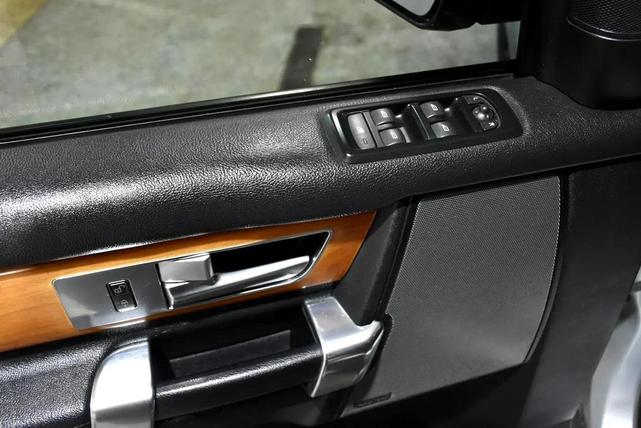 Photo of 2010 Silver Land Rover LR4