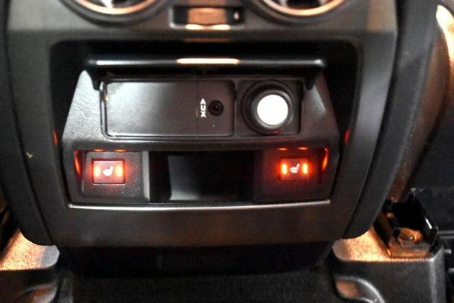Photo of 2010 Silver Land Rover LR4