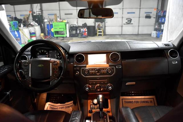 Photo of 2010 Silver Land Rover LR4