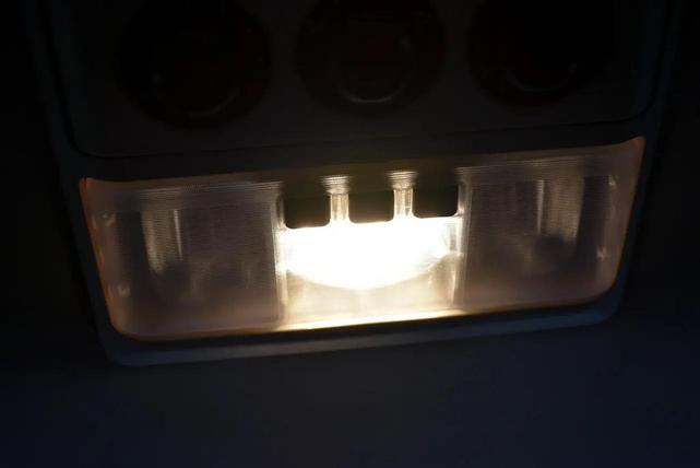 Photo of 2010 Silver Land Rover LR4