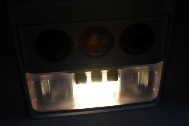 Photo of 2010 Silver Land Rover LR4