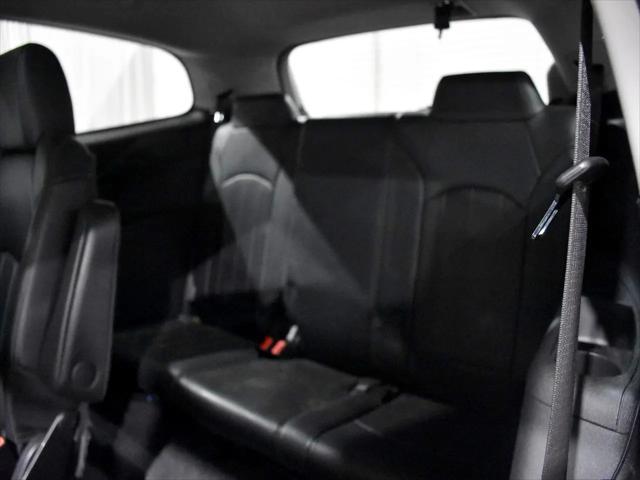Photo of 2016 Gray Buick Enclave