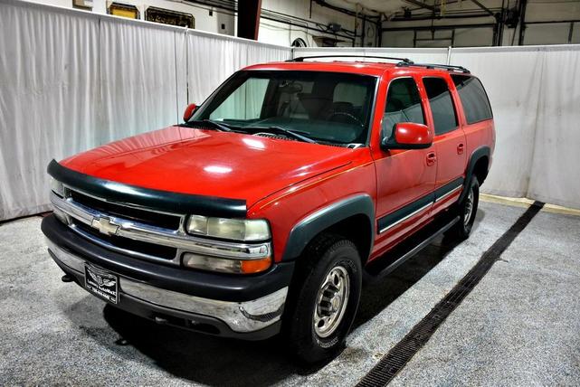 Photo of 2001 Red Chevrolet Suburban