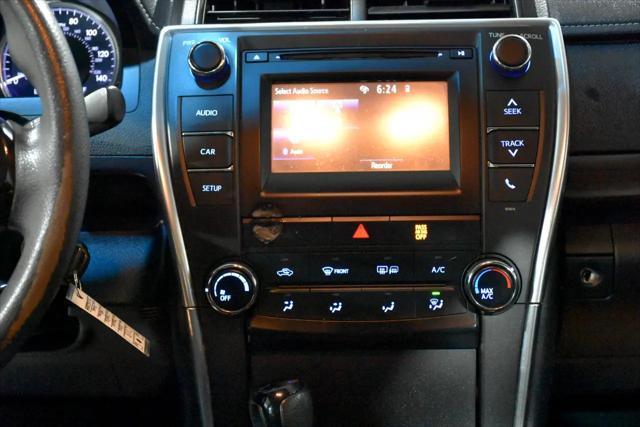 Photo of 2016 Black Toyota Camry