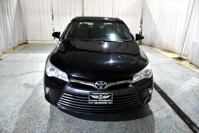 Photo of 2016 Black Toyota Camry