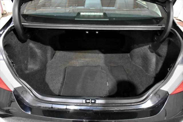 Photo of 2016 Black Toyota Camry