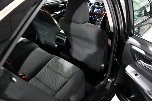 Photo of 2016 Black Toyota Camry