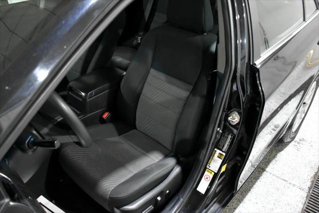 Photo of 2016 Black Toyota Camry
