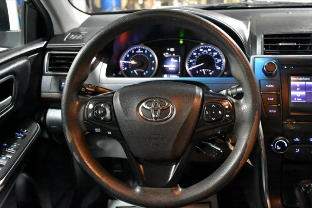 Photo of 2016 Black Toyota Camry
