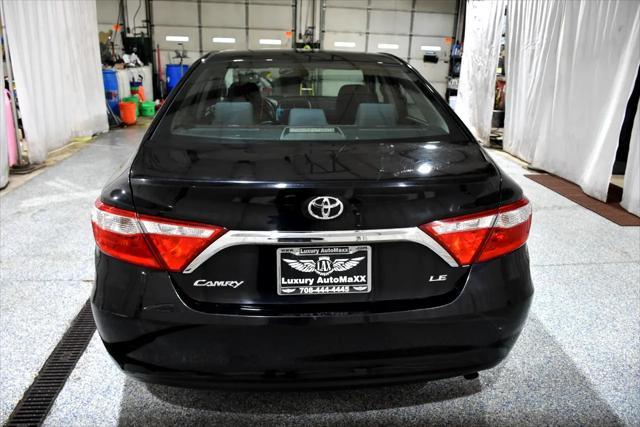 Photo of 2016 Black Toyota Camry