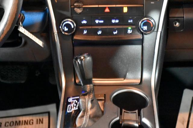 Photo of 2016 Black Toyota Camry