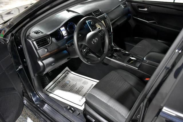 Photo of 2016 Black Toyota Camry