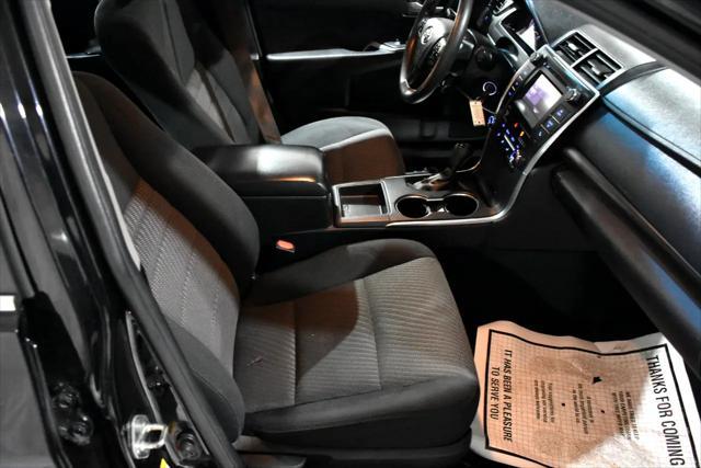 Photo of 2016 Black Toyota Camry