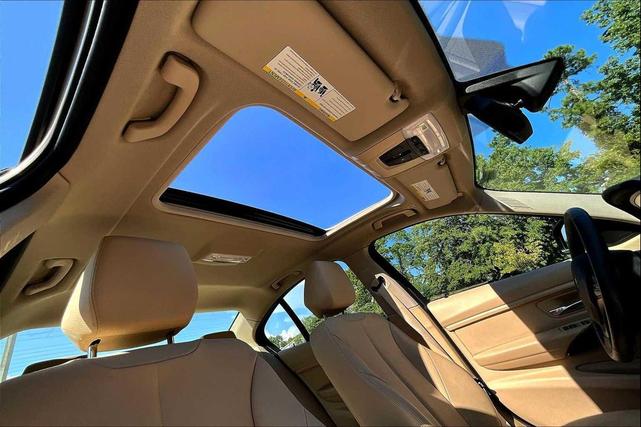 Photo of 2014 Orion Silver Metallic BMW 320