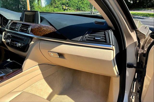 Photo of 2014 Orion Silver Metallic BMW 320
