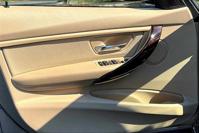 Photo of 2014 Orion Silver Metallic BMW 320