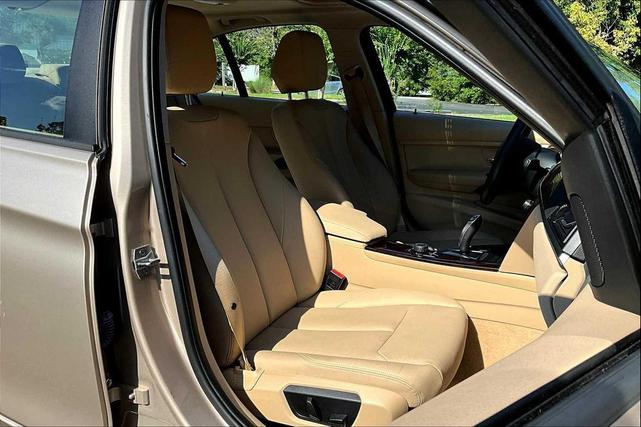 Photo of 2014 Orion Silver Metallic BMW 320