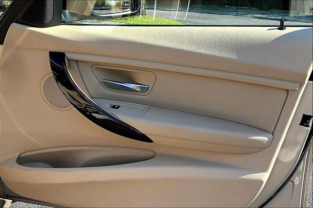 Photo of 2014 Orion Silver Metallic BMW 320