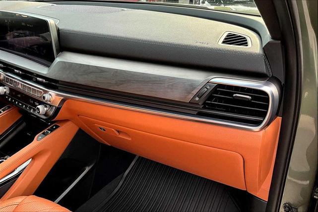 Photo of 2025 Jungle Green Kia Telluride