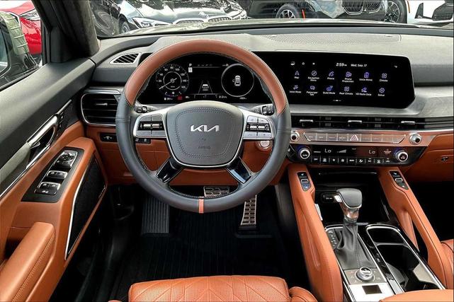 Photo of 2025 Jungle Green Kia Telluride