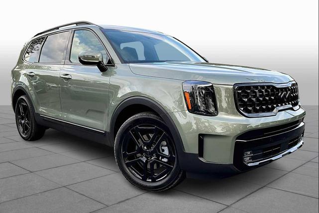 Photo of 2025 Jungle Green Kia Telluride