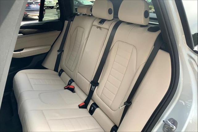 Photo of 2018 Glacier Silver Metallic BMW X3