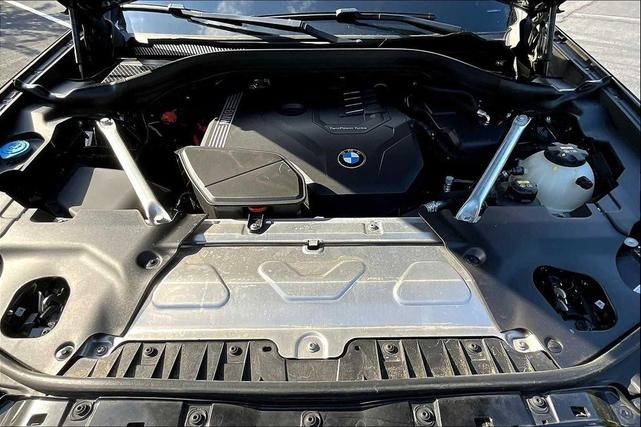 Photo of 2023 Jet Black BMW X4