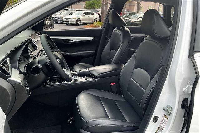 Photo of 2021 Lunar White INFINITI QX50