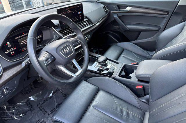 Photo of 2024 Arkona White Audi Q5