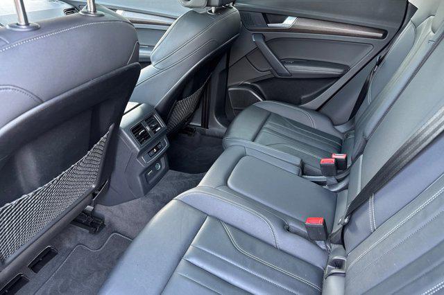 Photo of 2024 Arkona White Audi Q5
