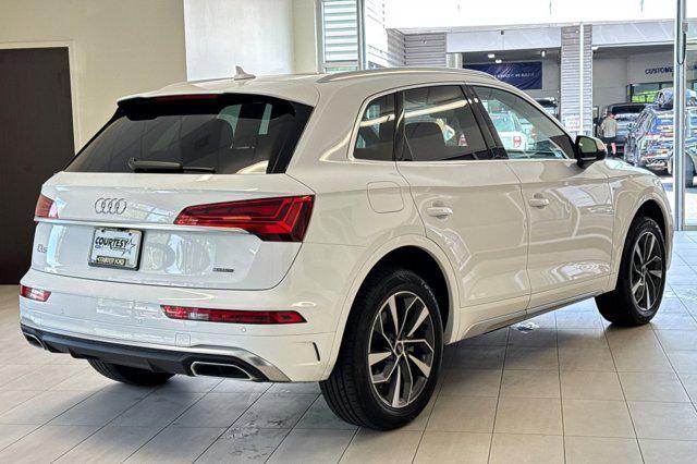 Photo of 2024 Arkona White Audi Q5