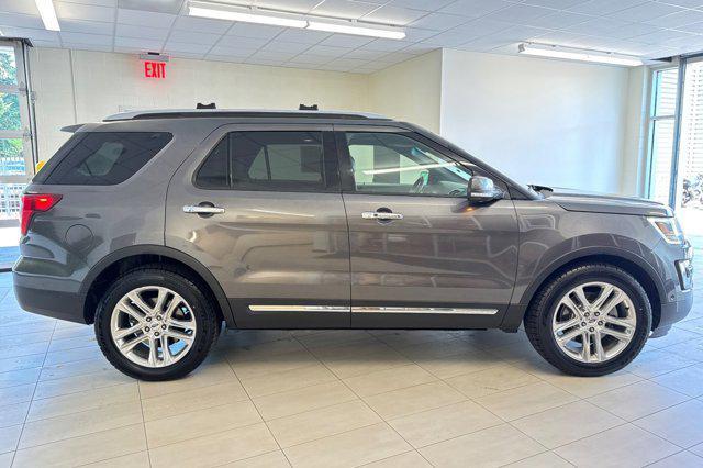 Photo of 2017 Magnetic Ford Explorer