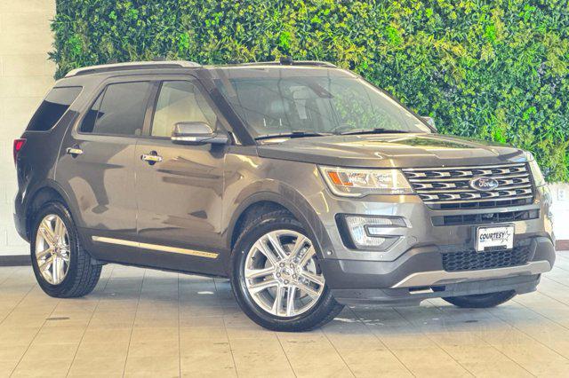 Photo of 2017 Magnetic Ford Explorer