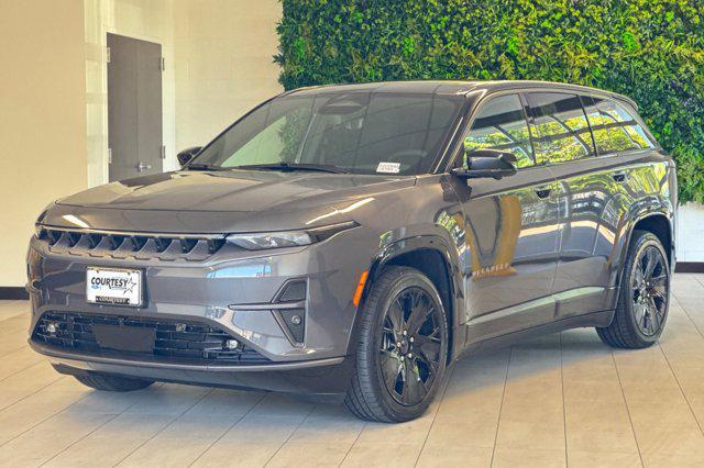 Photo of 2025 Baltic Gray Metallic Clearcoat Jeep Wagoneer S