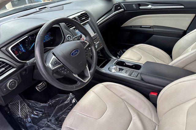 Photo of 2017 White Gold Ford Fusion Hybrid